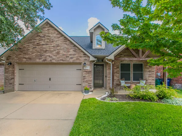 1630 Hillside Dr, Waxahachie, TX 75165