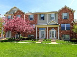 2500 Emily Ln, Elgin, IL 60124