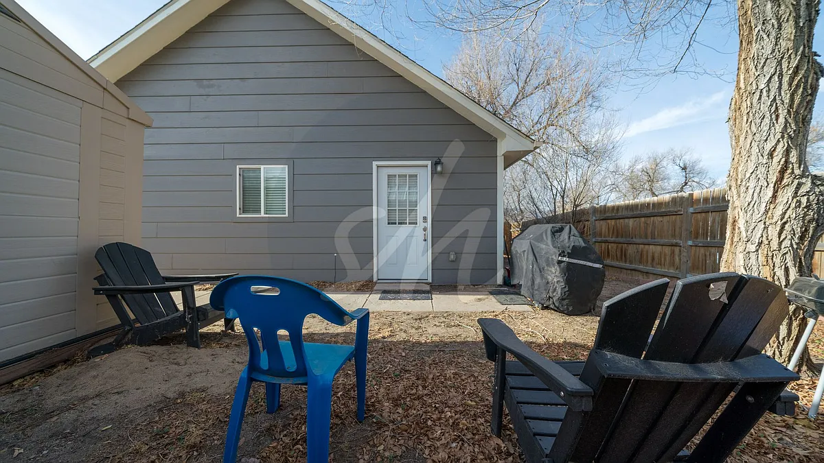 Building Photo - 726 E Costilla St
