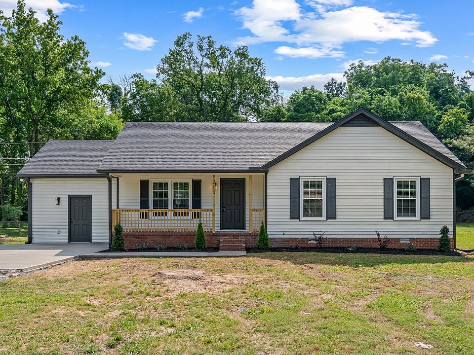1st image of 210 Twin Oak Dr