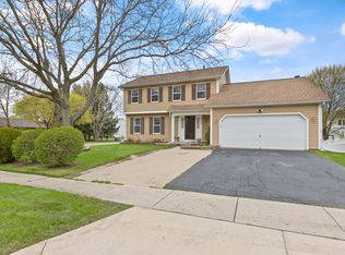 338 Hancock Ave, South Elgin, IL 60177