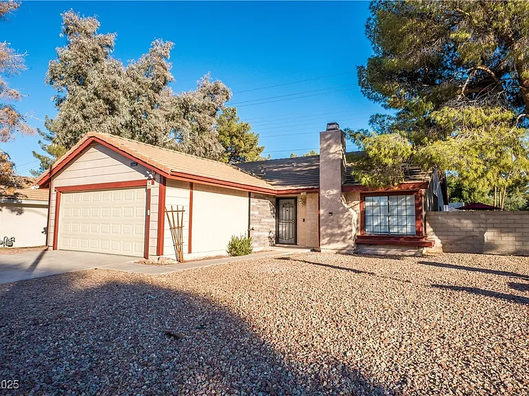 2364 Belvedere Dr — Photo 40