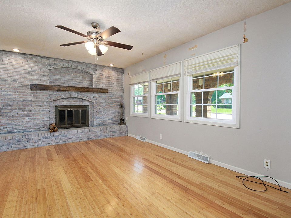 2nd image of 1619 Jay Court