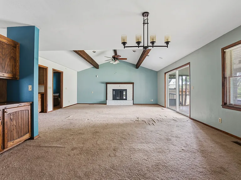 315 E Fairway Ln — Photo 9