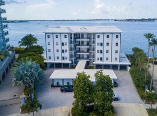 400 Golden Gate Point #21, Sarasota, FL 34236