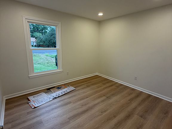 4th image of 14949 Madison Ct