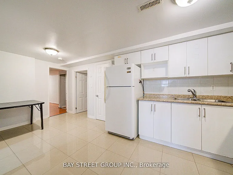 5 Lockdare St #BASEMENT — Photo 4