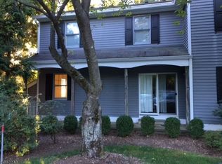 39 Countryside Dr, Basking Ridge, NJ 07920