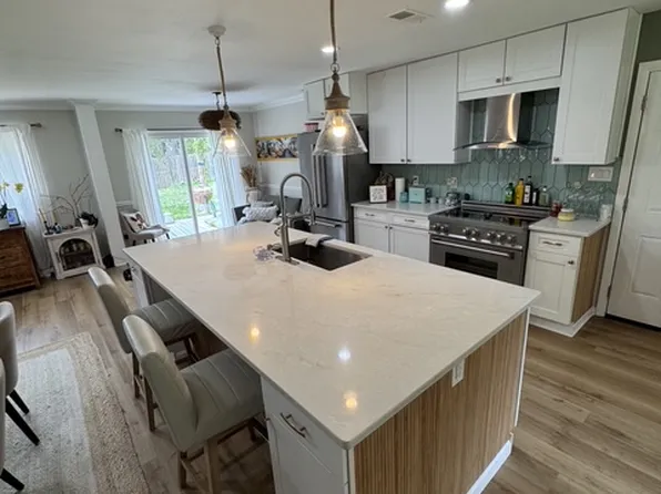 17404 Hoskinson Rd, Poolesville, MD 20837