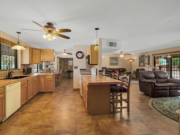 4th image of 7901 E Mabel Dr
