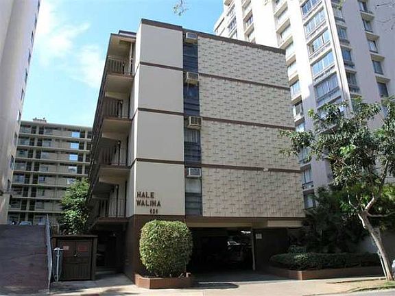 Cozy bldg in Waikiki!