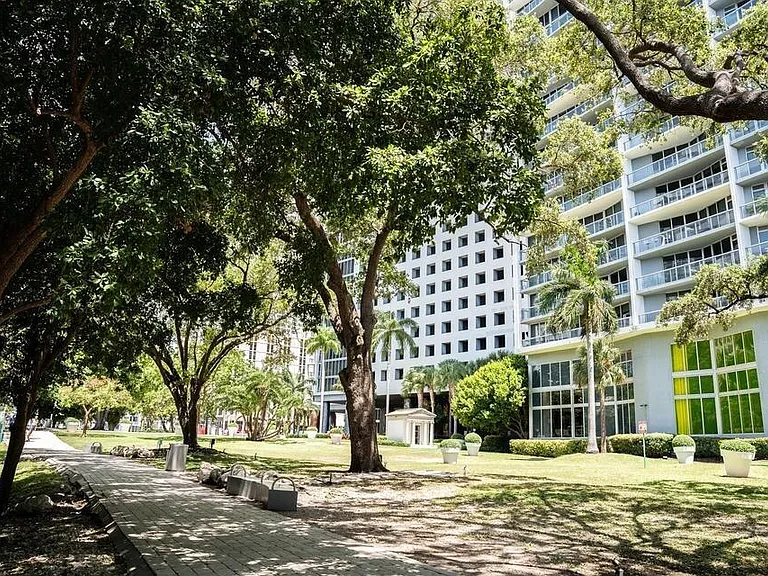 495 Brickell Ave #1605 — Photo 35