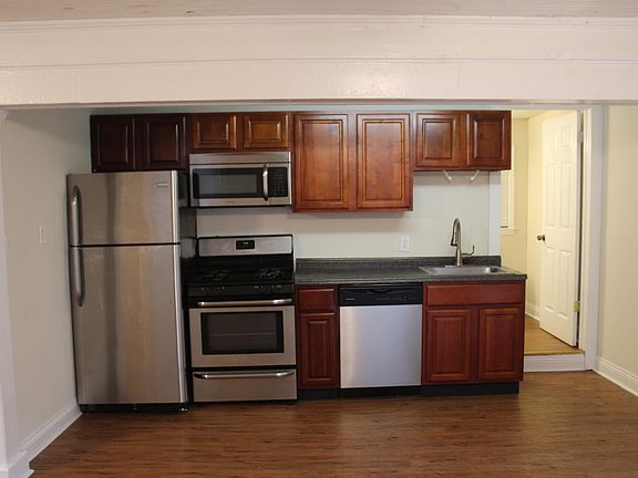 4th image of 418 Octavia St #B