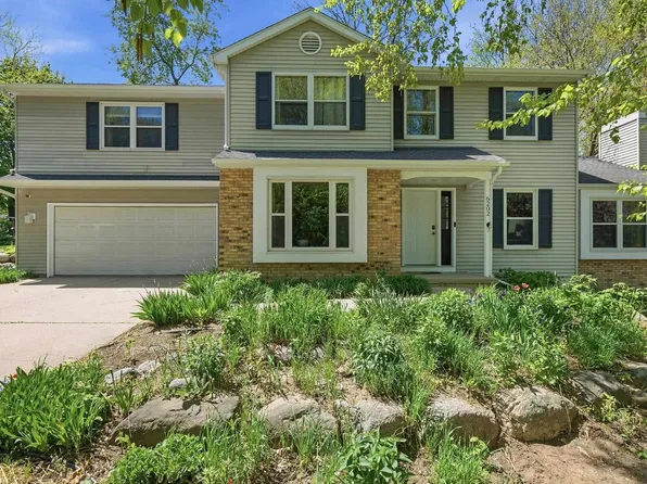 6202 Rivercrest Drive, Mcfarland, WI 53558