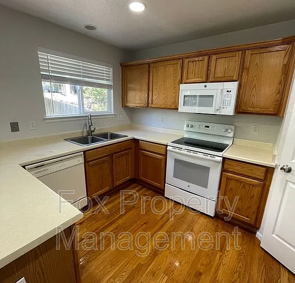187 McAfee Cir — Photo 7