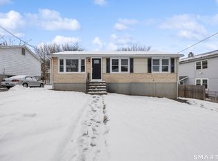 9 High Top Circle East, Hamden, CT 06514