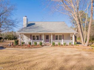 305 Smokey Rd, Winterville, GA 30683