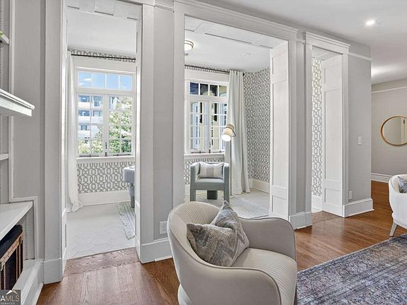 4th image of 754 Juniper St NE APT 11