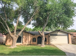 8202 Babe Ruth St, San Antonio, TX 78240