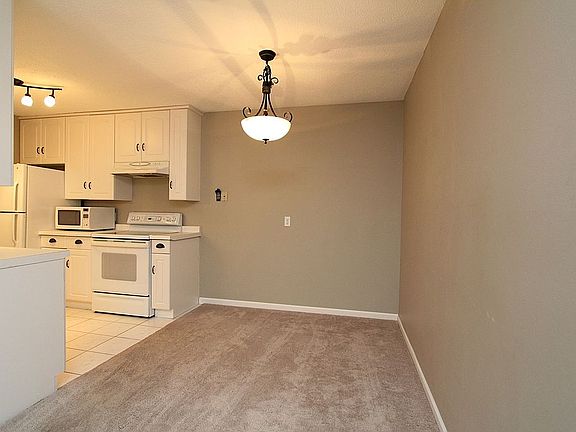 5th image of 4009 Heritage Hills Dr APT 105