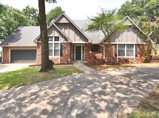 1000 N Woodland Dr, Sand Springs, OK 74063