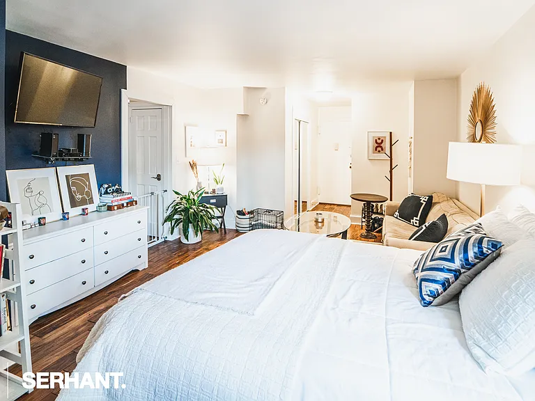 301 E 63rd St #16L — Photo 8