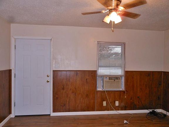 4th image of 1223 22nd St