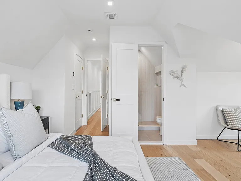 10 William Way — Photo 31