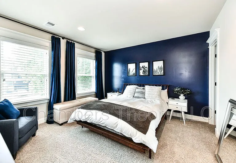 2453 N Jefferson St — Photo 32