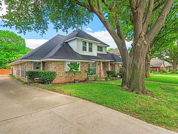 2nd image of 4203 Oak Springs Dr