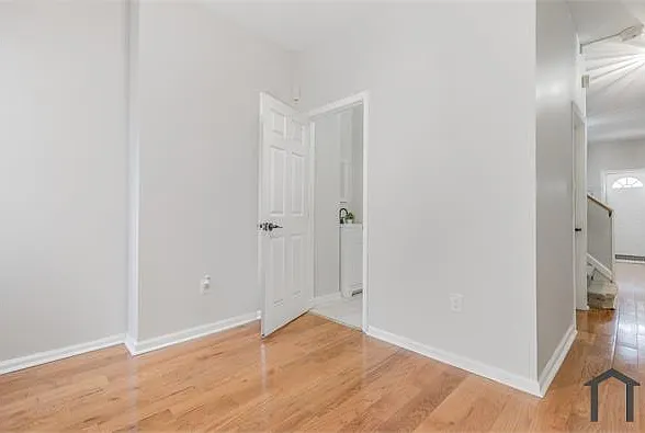4 bed, $2,100 — Photo 4