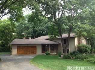 2917 Merlen Dr, Minnetonka, MN 55305