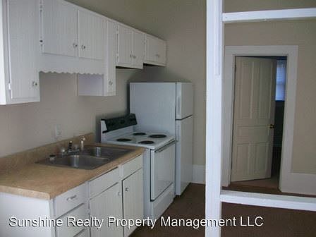 2nd image of 1107 Dixie St #A