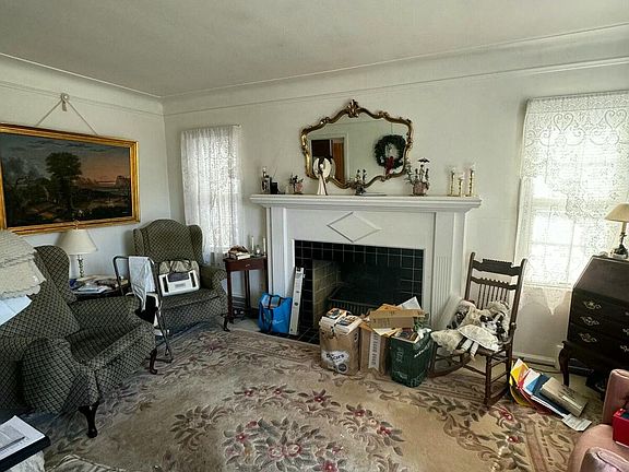 5th image of 8144 Sussex St