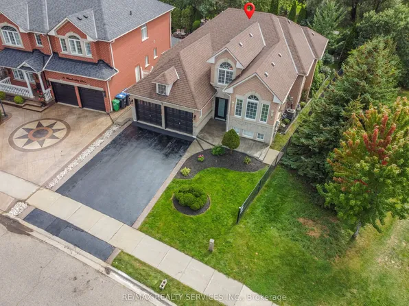 33 Woodvalley Dr, Brampton, ON L7A 1Z4