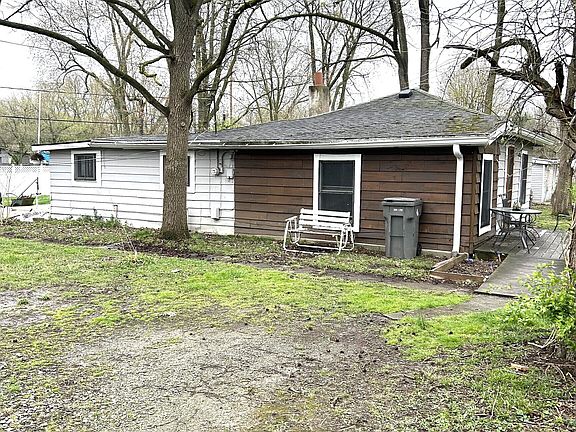 3rd image of 2921 N Butler Ave