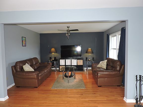 4th image of 330 Oakhill Ct