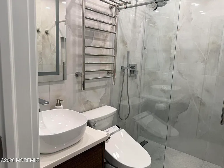 15 Beachway Ave #10 — Photo 66