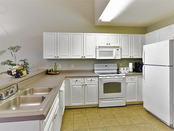 3rd image of 1157 Lakewalk Dr