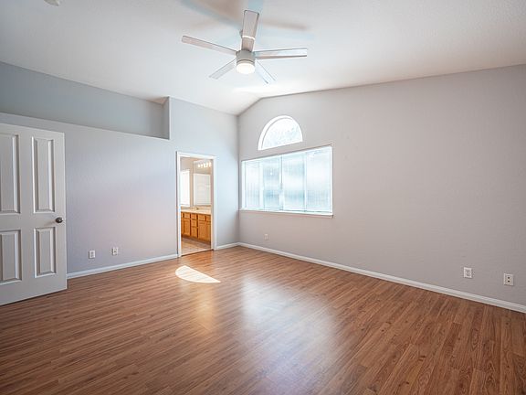4th image of 2005 Cedar Hills St