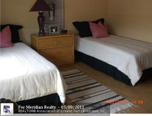 5th image of 90 NE 19th Ave APT 5