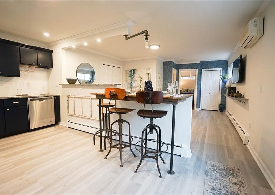 1st image of 603 Thames St APT 1