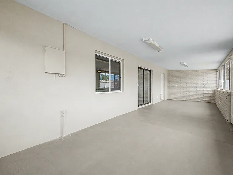416 W Ivanhoe Pl — Photo 20