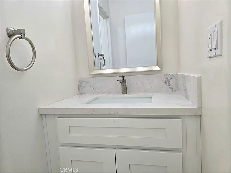 12162 Bailey St — Photo 23