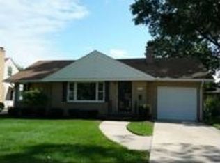 715 Parkwood Ave, Rockford, IL 61107