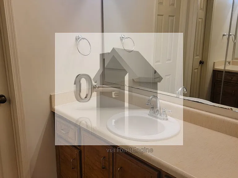 8146 Treetop Ln — Photo 10