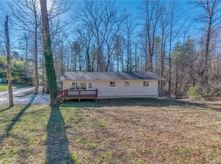 1352 Howard Gap Loop Rd, Flat Rock, NC 28731