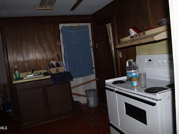 5th image of 1102 Drive D