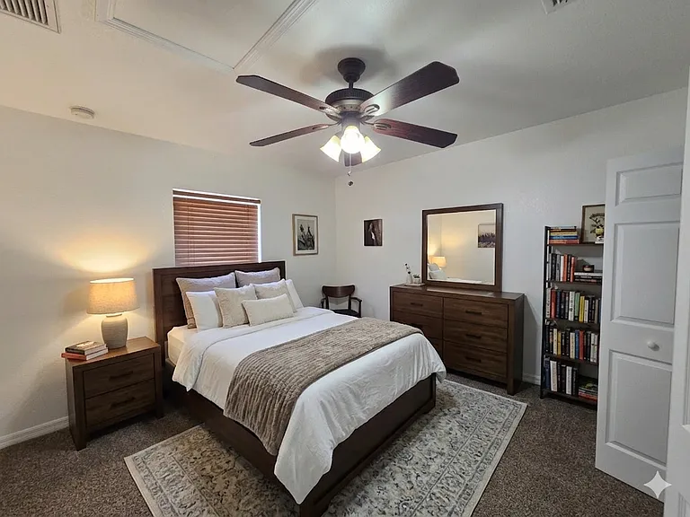 10483 Pendleton Ave — Photo 17