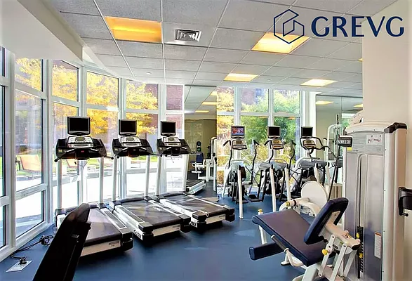 Rented by Global Real Estate Ventures Group LLC | media 35